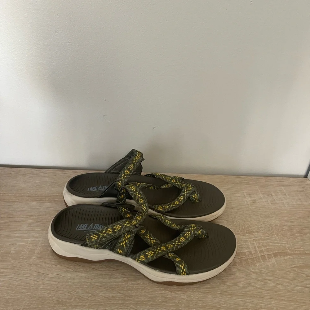 Sandals - Picture 1 of 5